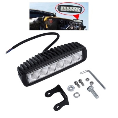 Barra de luz LED preta com seis LEDs e acessórios de montagem