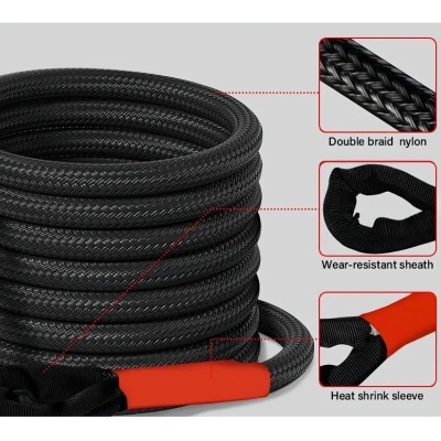 Corda preta resistente com detalhes de nylon trançado, bainha e manga vermelha de proteção