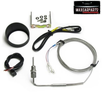 Conjunto de peças automóvel com sonda metálica, fios, anel preto e suporte metálico sobre fundo branco