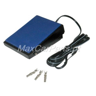 Pedal de acionamento azul com cabo e terminais metálicos