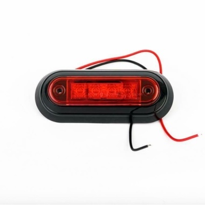 Luz traseira retangular vermelha com moldura preta e fios