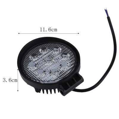 Luz redonda LED preta com cabo e 9 LEDs visíveis