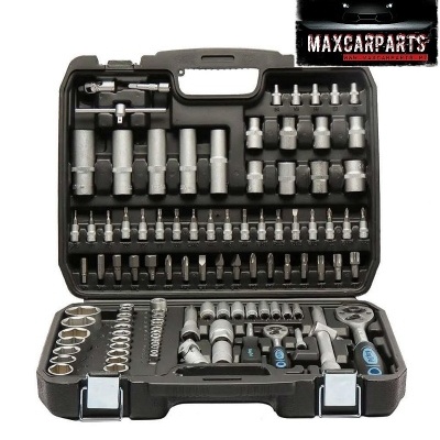 Conjunto de ferramentas MAXCARPARTS em caixa preta com chaves e soquetes