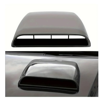 Entrada de ar preta para capô de carro com abertura dividida em três seções