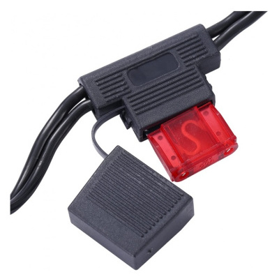 Suporte de fusível automóvel preto com tampa e fusível vermelho com fios