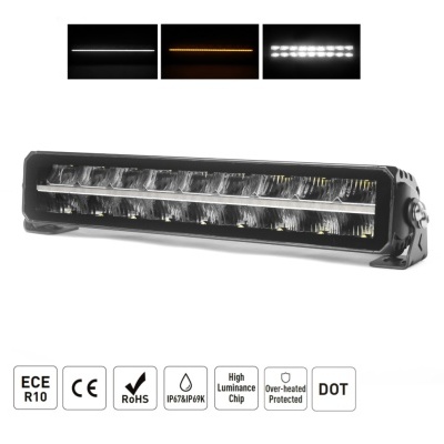 Barra de luz LED preta para automóveis com luzes de várias cores e ícones de certificações.