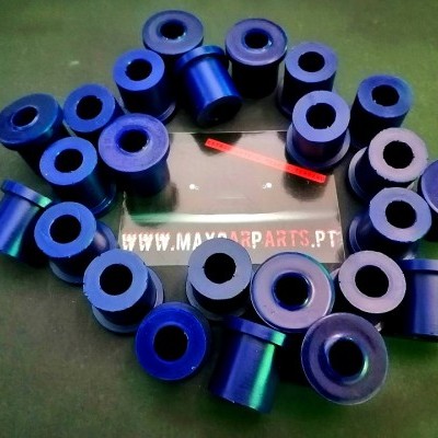 Espaçadores azuis metálicos cilíndricos com cartão WWW.MAYAAMPARTS.PT