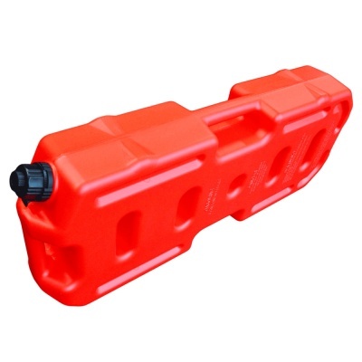 Recipiente vermelho de combustível em plástico com tampa preta