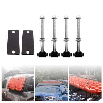 Conjunto de parafusos e chapas metálicas pretas com imagens de uso em veículo