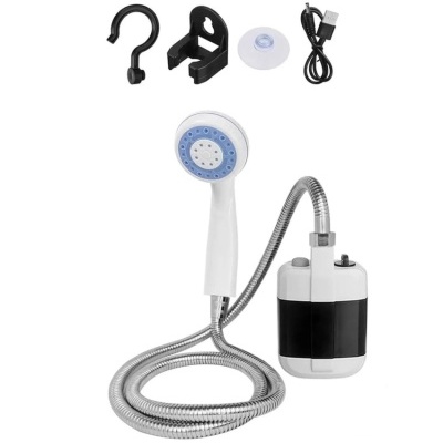 Ducha elétrica portátil com acessórios em fundo branco