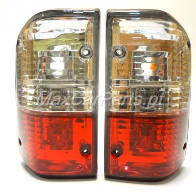 Par de farolins traseiros automóvel com lente transparente e vermelha
