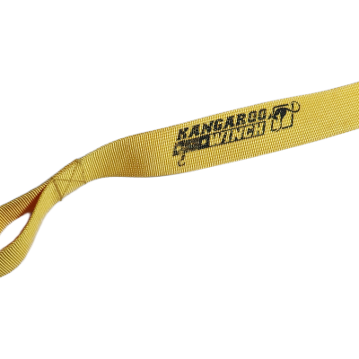 Alça amarela de material sintético com texto preto KANGAROO e logótipo