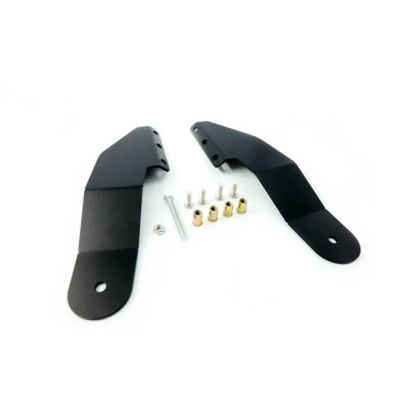 Par de suportes metálicos pretos com parafusos e porcas