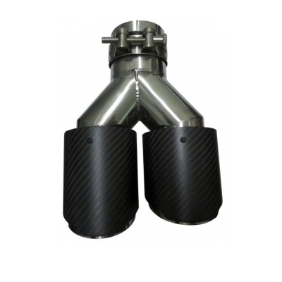 Conjunto de escape automóvel em metal com ponteiras em fibra de carbono