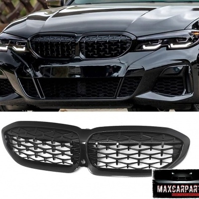 Grelha dianteira preta com padrão geométrico para automóvel e imagem do carro preto com grelha instalada