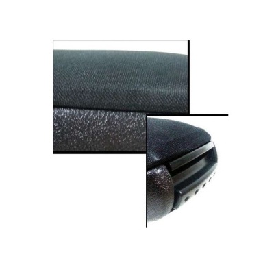 Close-ups de assento em tecido preto com detalhe metálico