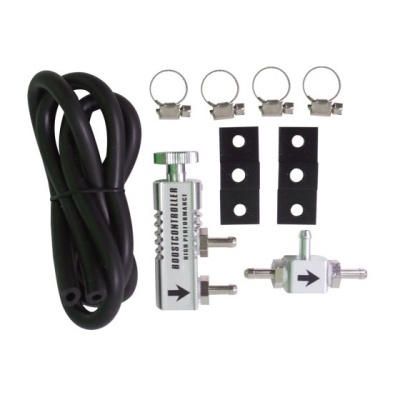Conjunto de acessórios para controlo de pressão de turbo com mangueira preta e peças metálicas