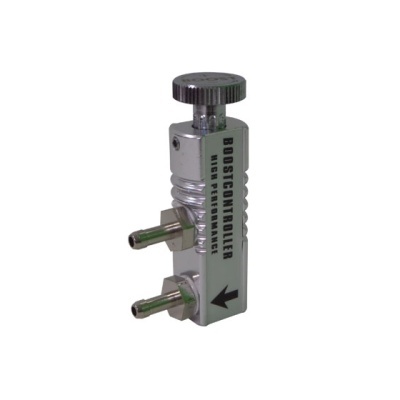 Boost controller metálico prateado com botão preto e texto impresso