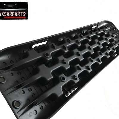 Placa rascadora preta para veículos com logótipo MAXCARPARTS.