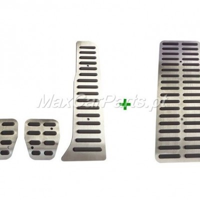 Conjunto de quatro pedais de automóvel em metal e borracha preta sobre fundo branco