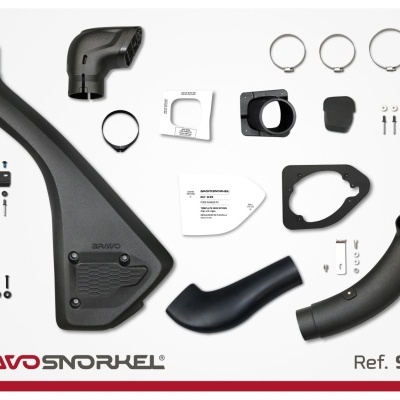 Conjunto de snorkel automóvel Bravo Snorkel Ref. SFR9 com várias peças pretas