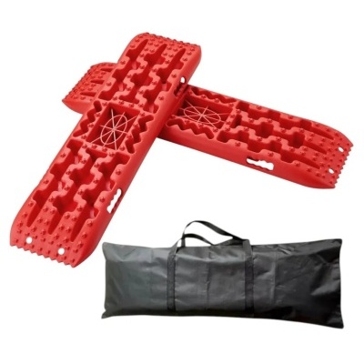 Tapetes de tracção vermelhos com padrões e bolsa preta