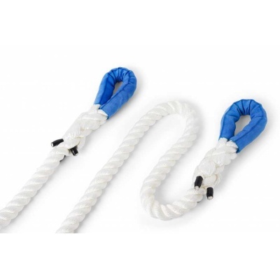 Corda branca com extremidades azuis protegidas