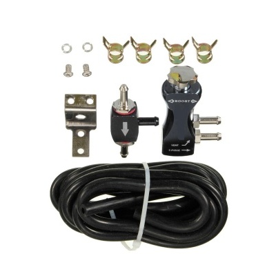 Conjunto de acessórios automóveis com mangueira, abraçadeiras, suporte e dispositivo regulador preto