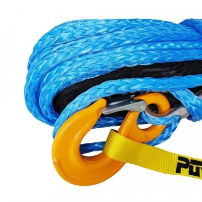 Corda azul com gancho amarelo e fita amarela com texto preto