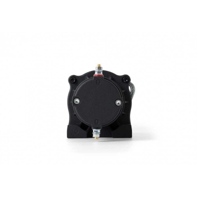 Bomba mecânica preta com detalhes metálicos e base preta