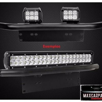 Conjunto de faróis LED automotivos montados em suportes pretos com fundo preto