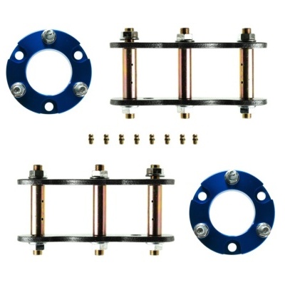 Conjunto de peças metálicas azuis e pretas com parafusos