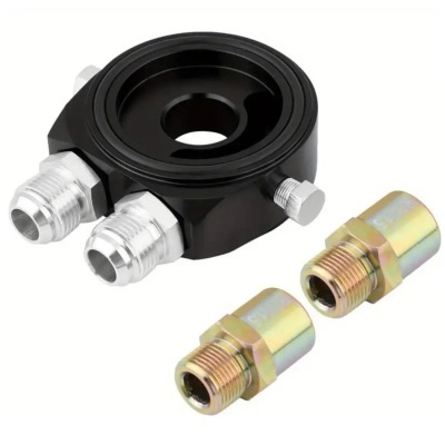 Conjunto de adaptador metálico preto e dourado em fundo branco