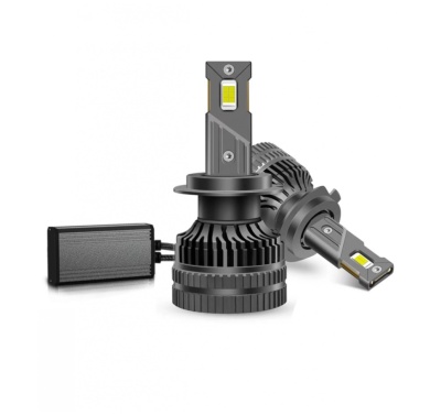 Lâmpadas LED para carros com dissipador de calor preto e controlador retangular