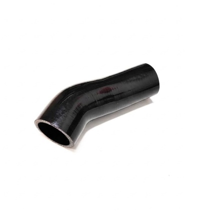 Tubo de silicone preto com curvatura em fundo branco