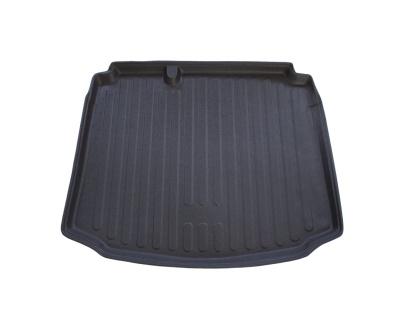 Tapete de mala preto em borracha para carro com sulcos longitudinais