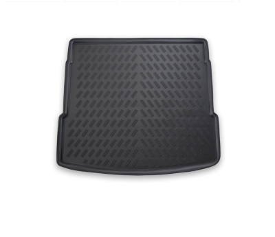 Tapete de porta-malas preto com textura antiderrapante e bordas elevadas