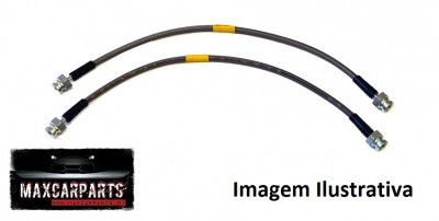 Dois cabos flexíveis pretos com conectores nas extremidades sobre fundo branco