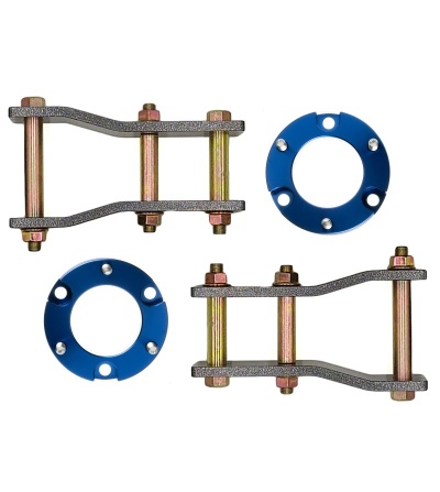 Conjunto de braçadeiras metálicas e peças redondas azuis num fundo branco