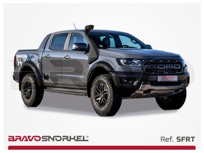 Pickup Ford cinza escuro com snorkel preto, pneus todo-o-terreno e decalques. Texto BRAVO SNORKEL Ref. SFRT