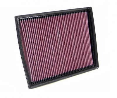 Filtro de ar retangular com estrutura preta e material filtrante roxo