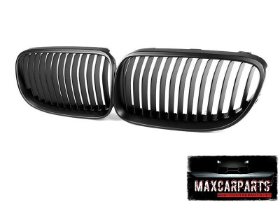 Par de grelhas dianteiras de automóvel pretas com acabamento mate