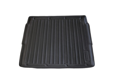 Tapete de mala preto para carro com textura acanalada e bordas altas