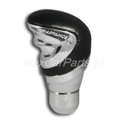 Manípulo de caixa de velocidades em couro preto e metal cromado com inscrição ADVANCE