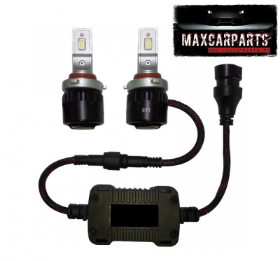 Kit de luzes LED para automóveis com controlador e cabos, sobre fundo branco