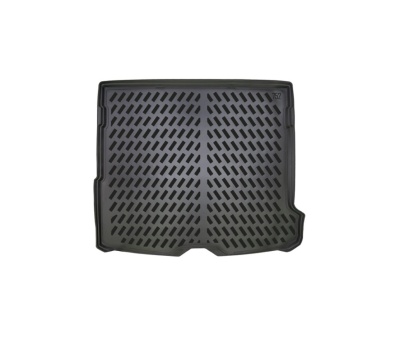 Tapete de mala de carro preto em borracha com ranhuras inclinadas