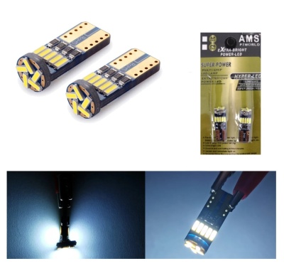 Par de lâmpadas LED T10 multi-chip preto e amarelo, com embalagem amarela e LED aceso em fundo azul.
