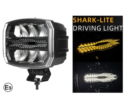 Farol de condução SHARK-LITE preto com luzes LED amarelas e brancas acesas