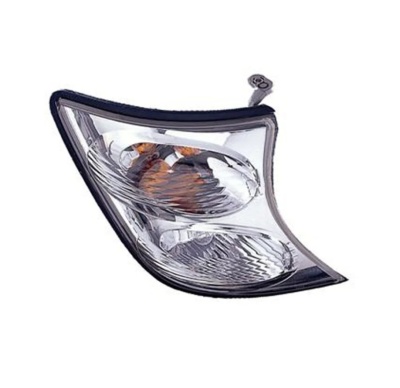 Farol frontal para automóvel em plástico translúcido com detalhes em preto