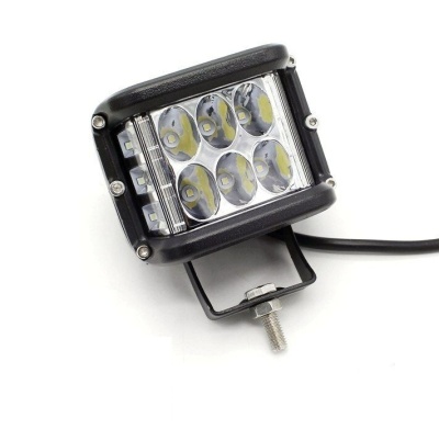 Luz LED quadrada preta com seis LED e quatro laterais